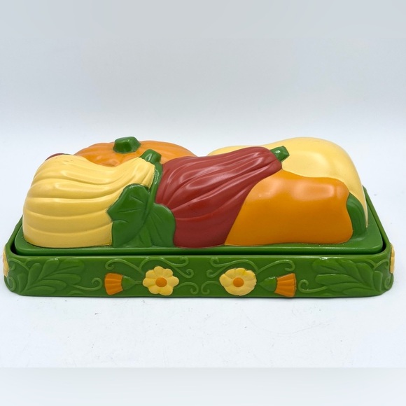 VINTAGE COVERED THANKSGIVING FALL HARVEST BUTTER DISH PUMPKIN MELAMINE 7” EUC - Picture 1 of 4